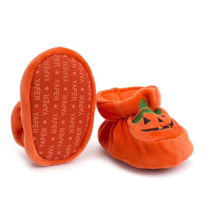 Baby pumpkin booties - Cozy Nursery