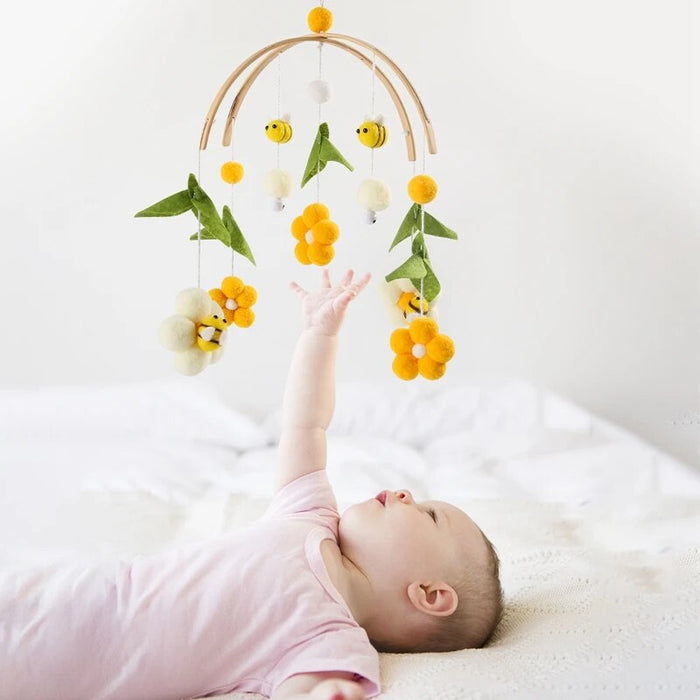 Flower Crib Mobile - Cozy Nursery