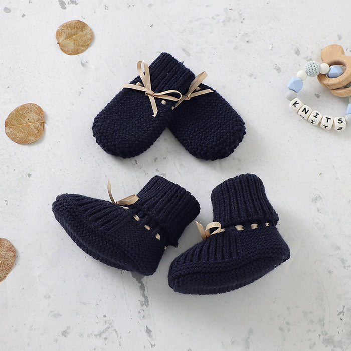 Knitted Newborn Boots Mitten Set - Cozy Nursery