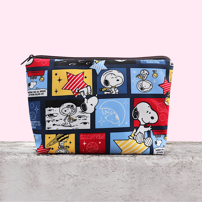 Peanuts Snoopy Travel Pouch - Discovering The Universe