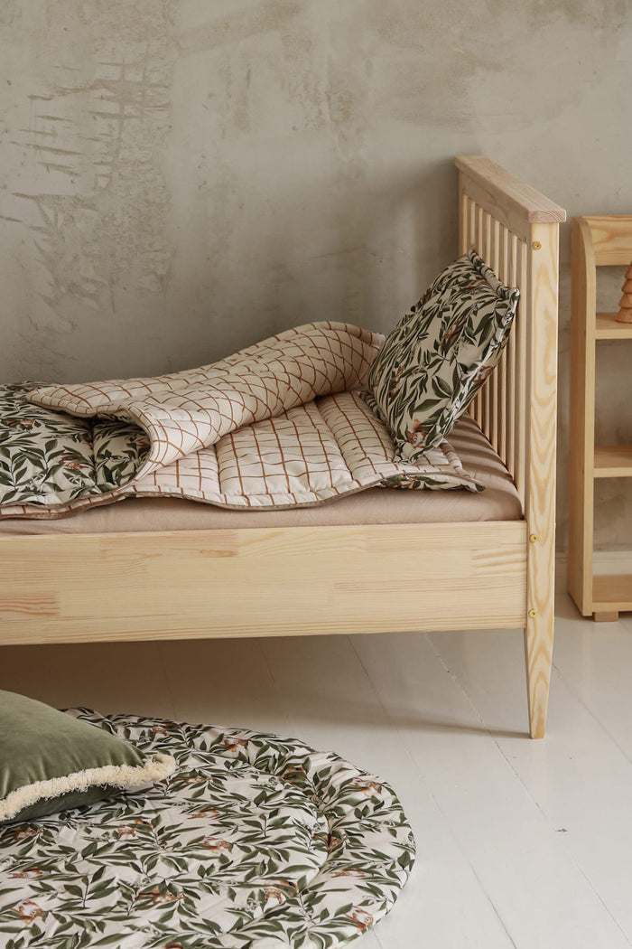 SLEEPING BAG WITH PILLOW WOODLAND