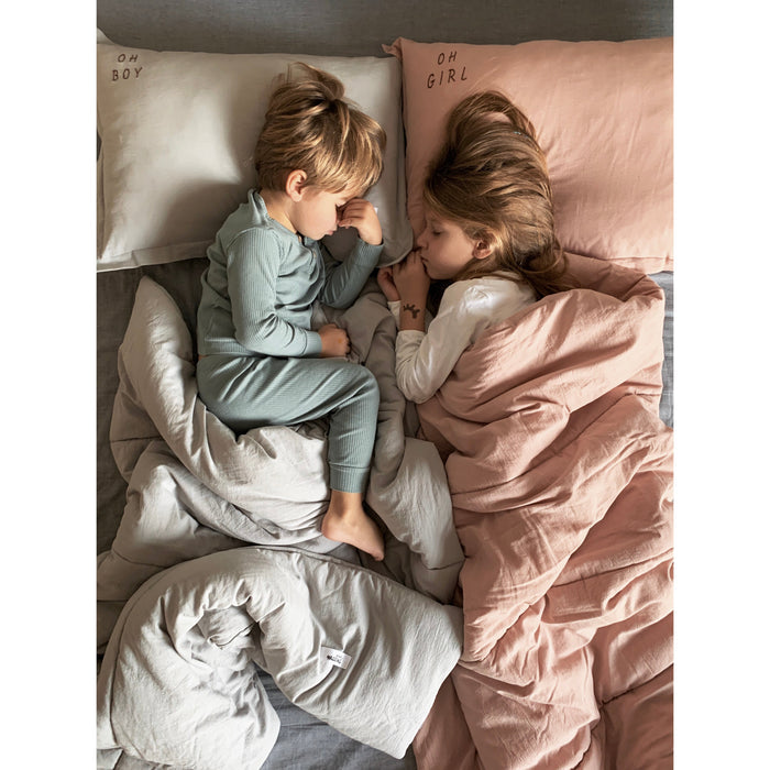 WASHED COTTON PILLOW "OH GIRL" - Cozy Nursery